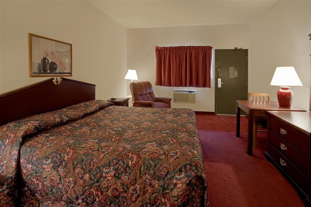 Americas Best Value Inn-Livonia/Detroit Chambre photo