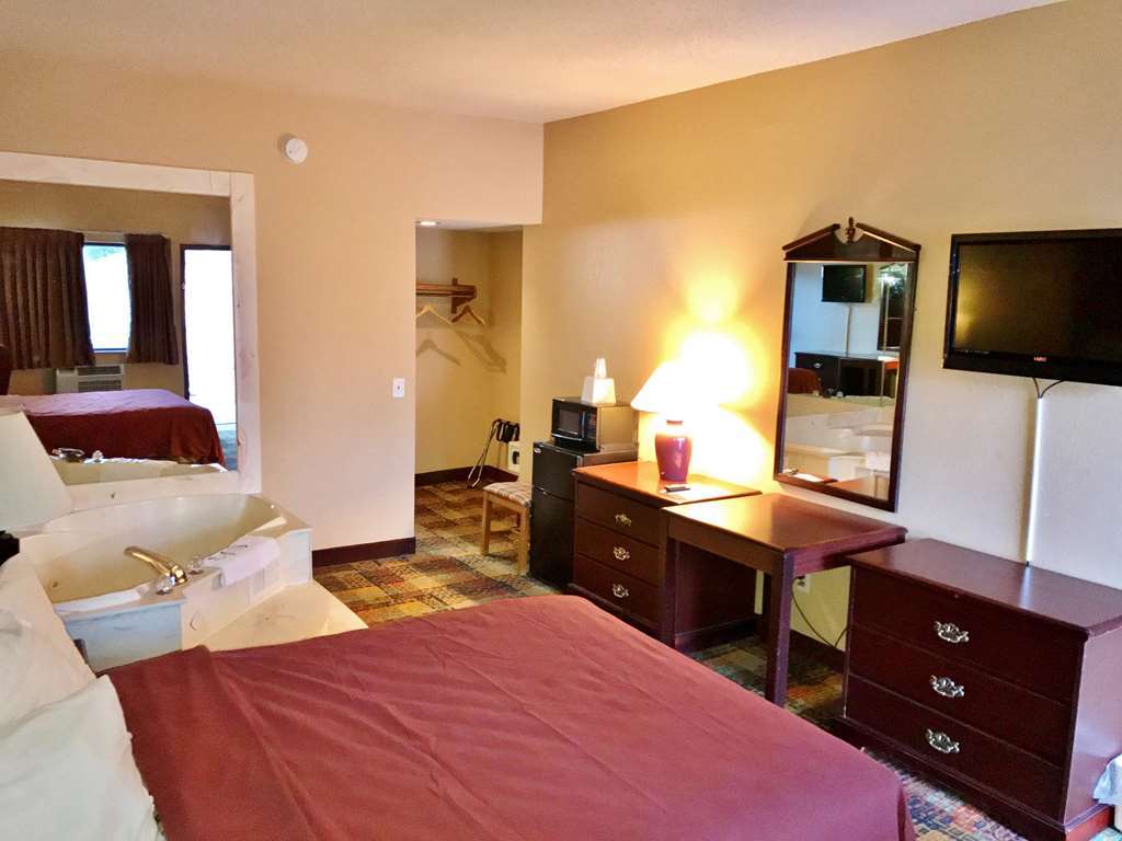 Americas Best Value Inn-Livonia/Detroit Chambre photo
