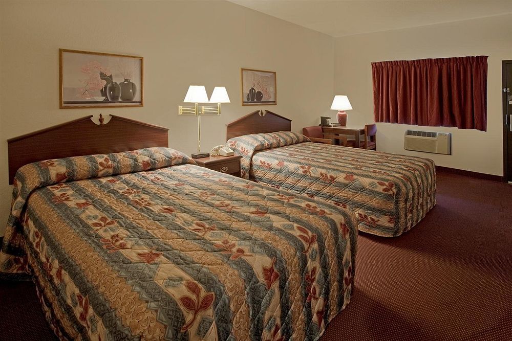 Americas Best Value Inn-Livonia/Detroit Extérieur photo