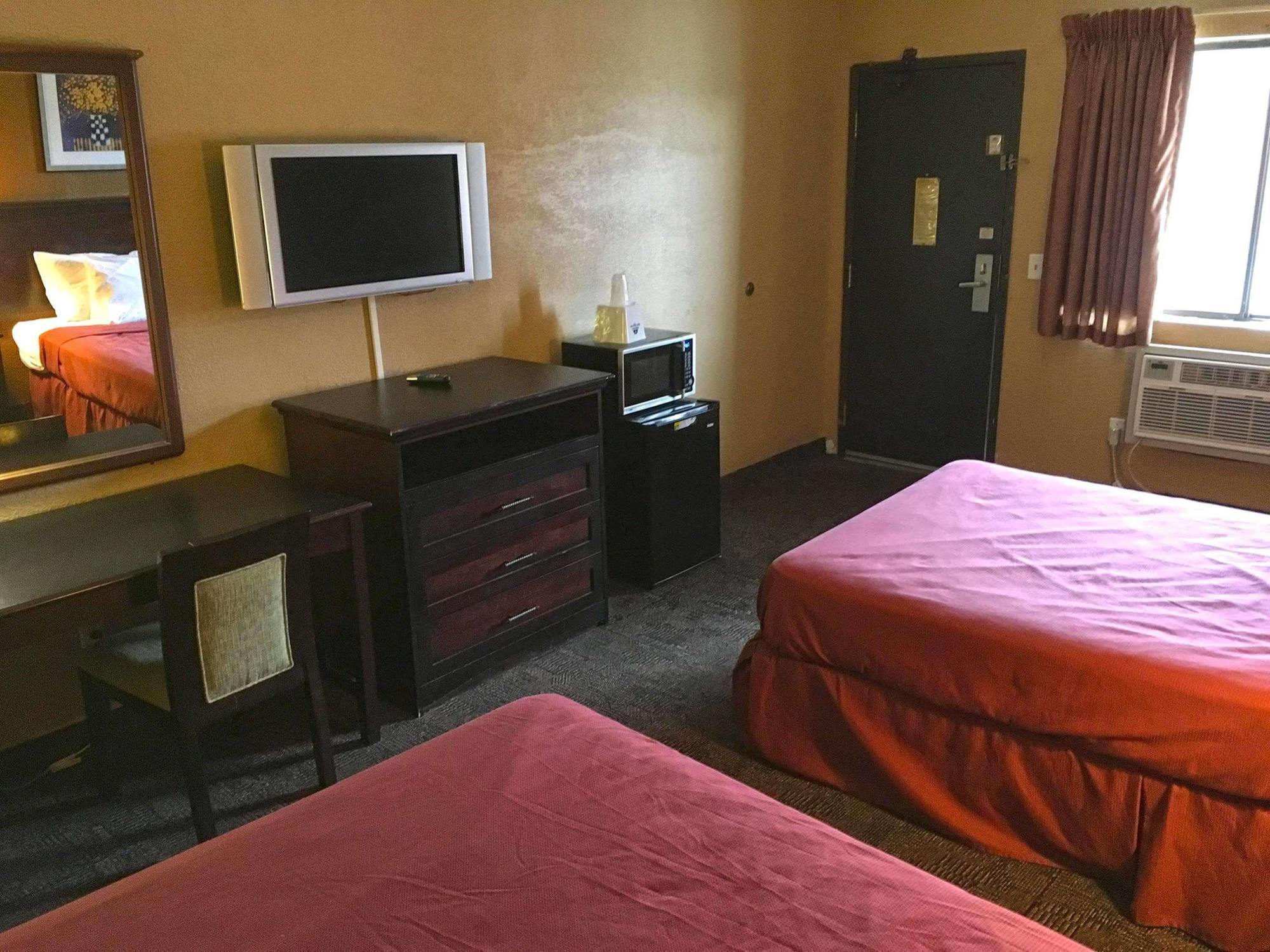 Americas Best Value Inn-Livonia/Detroit Extérieur photo
